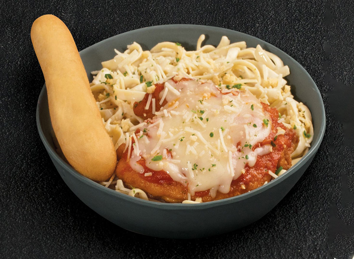 tgi fridays chicken parmesan pasta