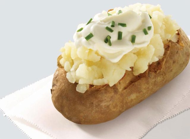 wendys sour cream chive baked potato