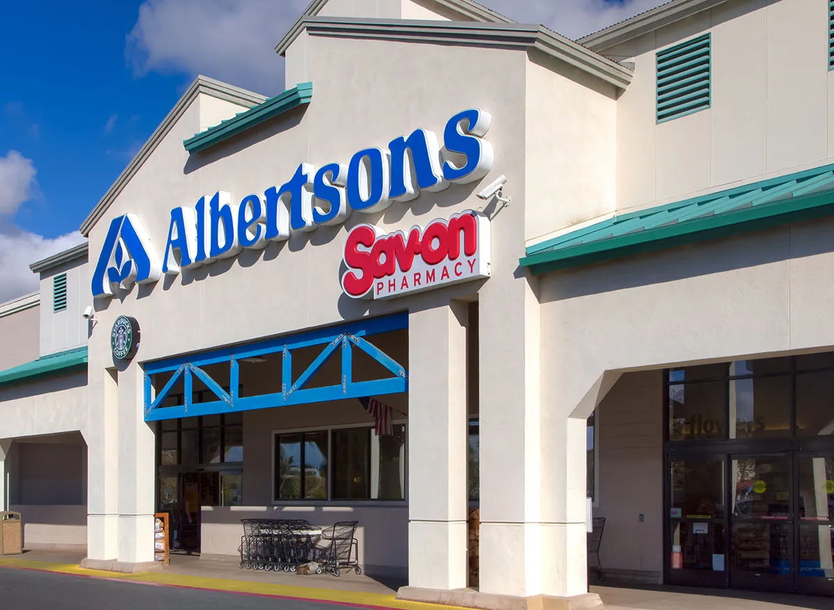 Albertsons store front