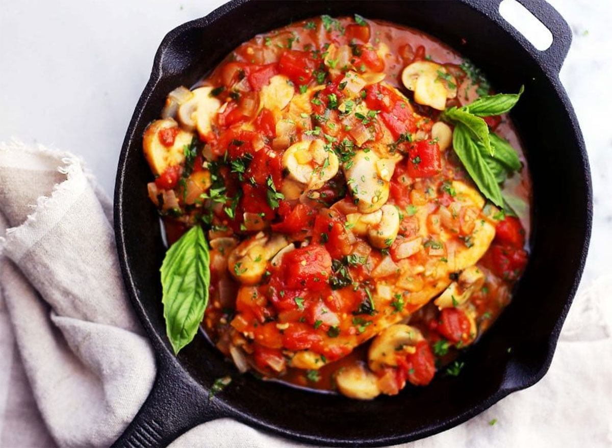 chicken marengo in cast iron skillet