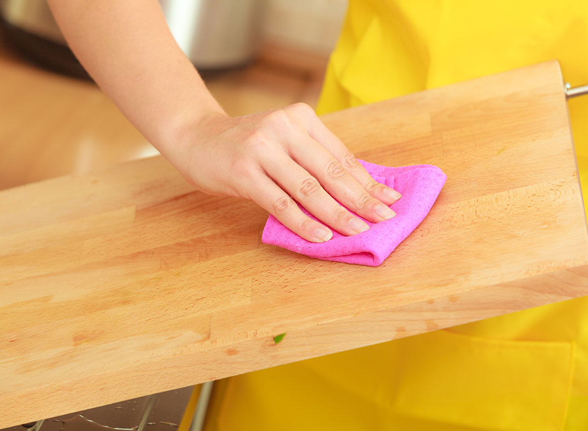 clean cutting board