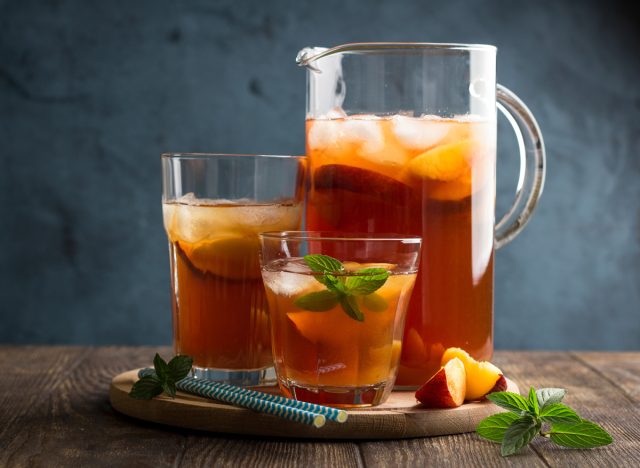 iced tea pitcher with glasses of iced tea