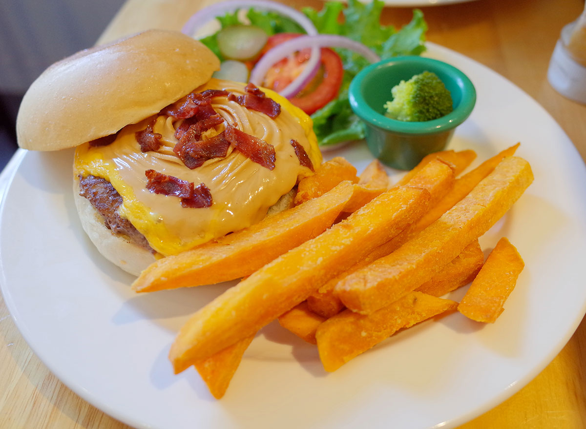 missouri peanut butter burger