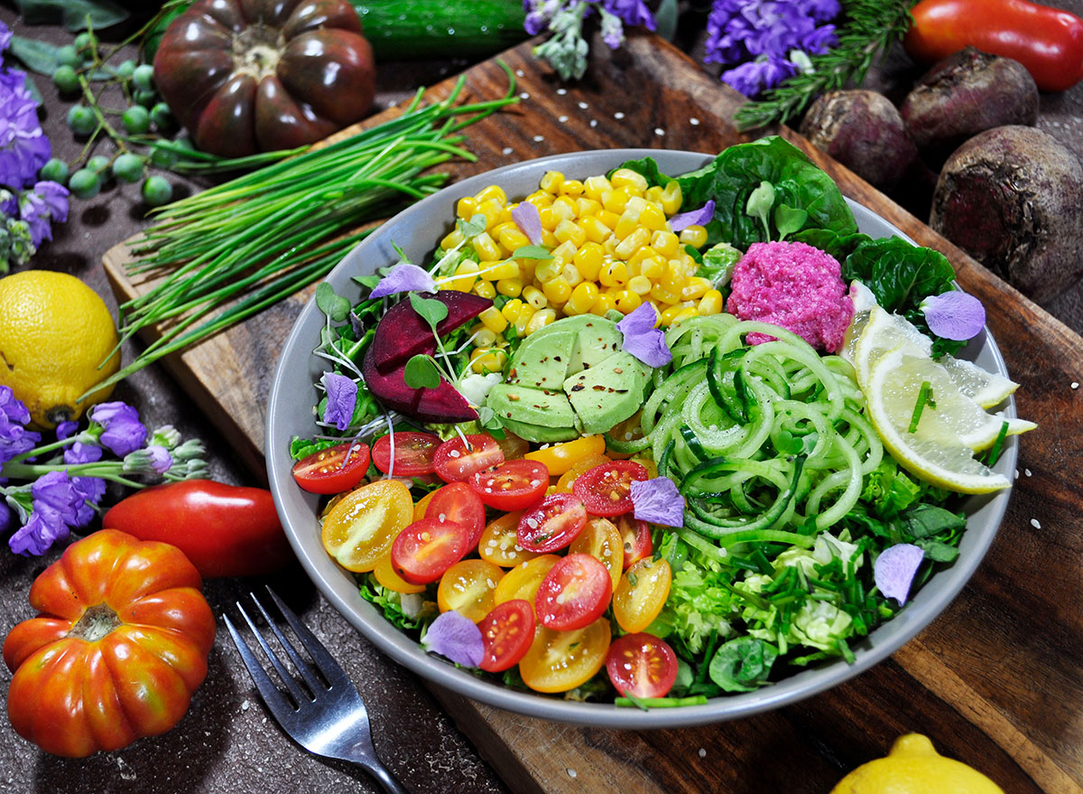 would totally eat salad for every meal if chopping up veggies wasn't the  most boring task on the planet : r/Volumeeating