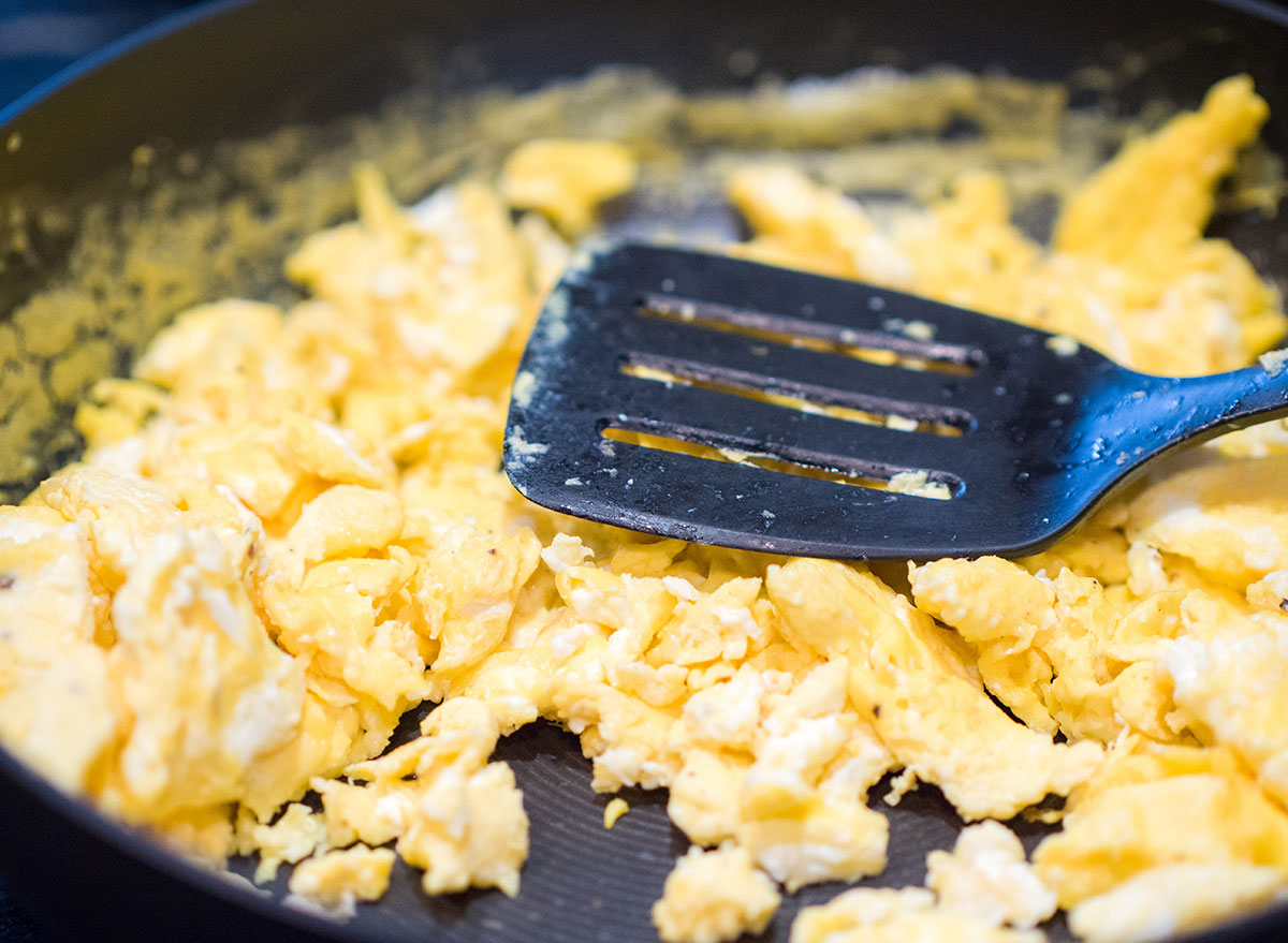 13 Scrambled Egg Mistakes & How To Fix Them — Eat This Not That