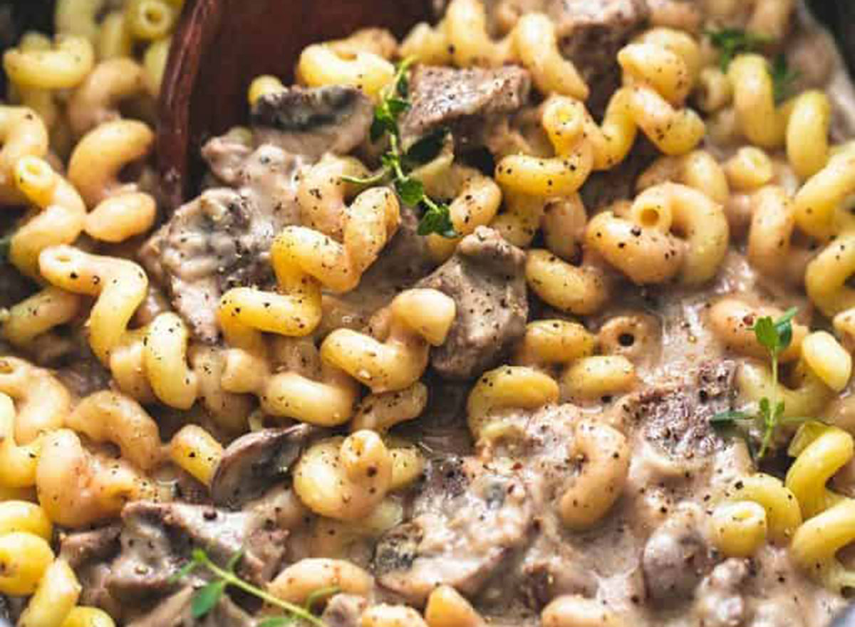 slow cooker beef stroganoff