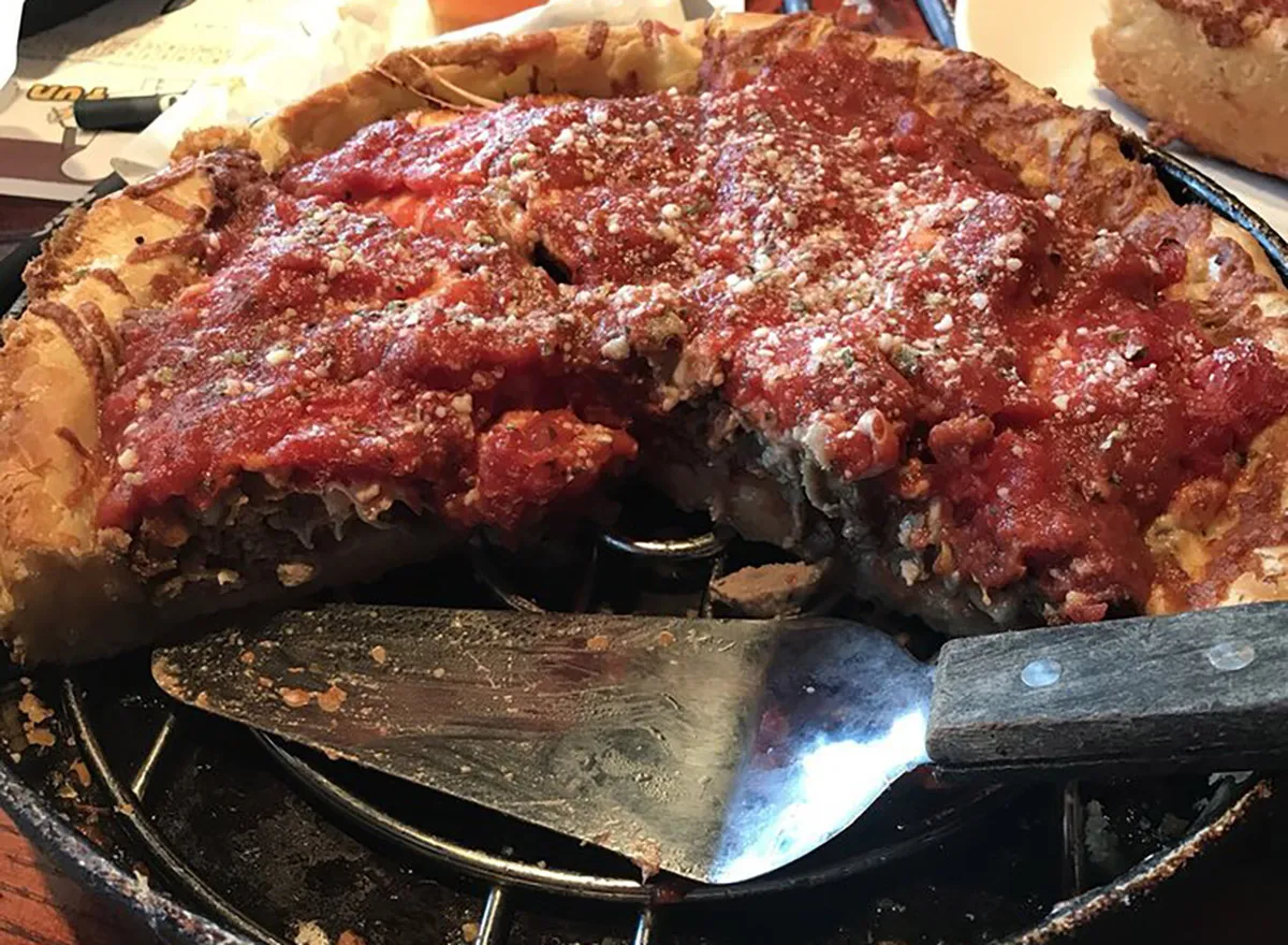 uno chicago deep dish meat market pizza