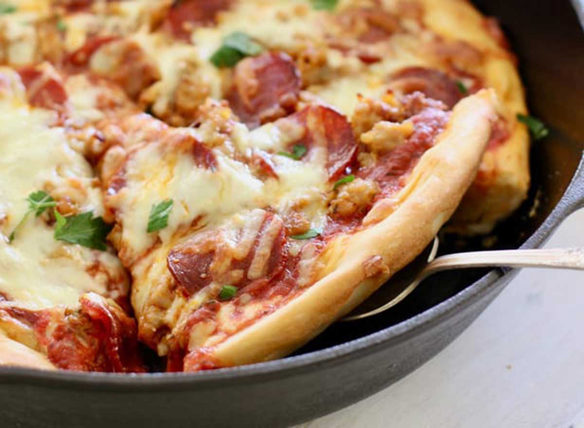cast iron pizza