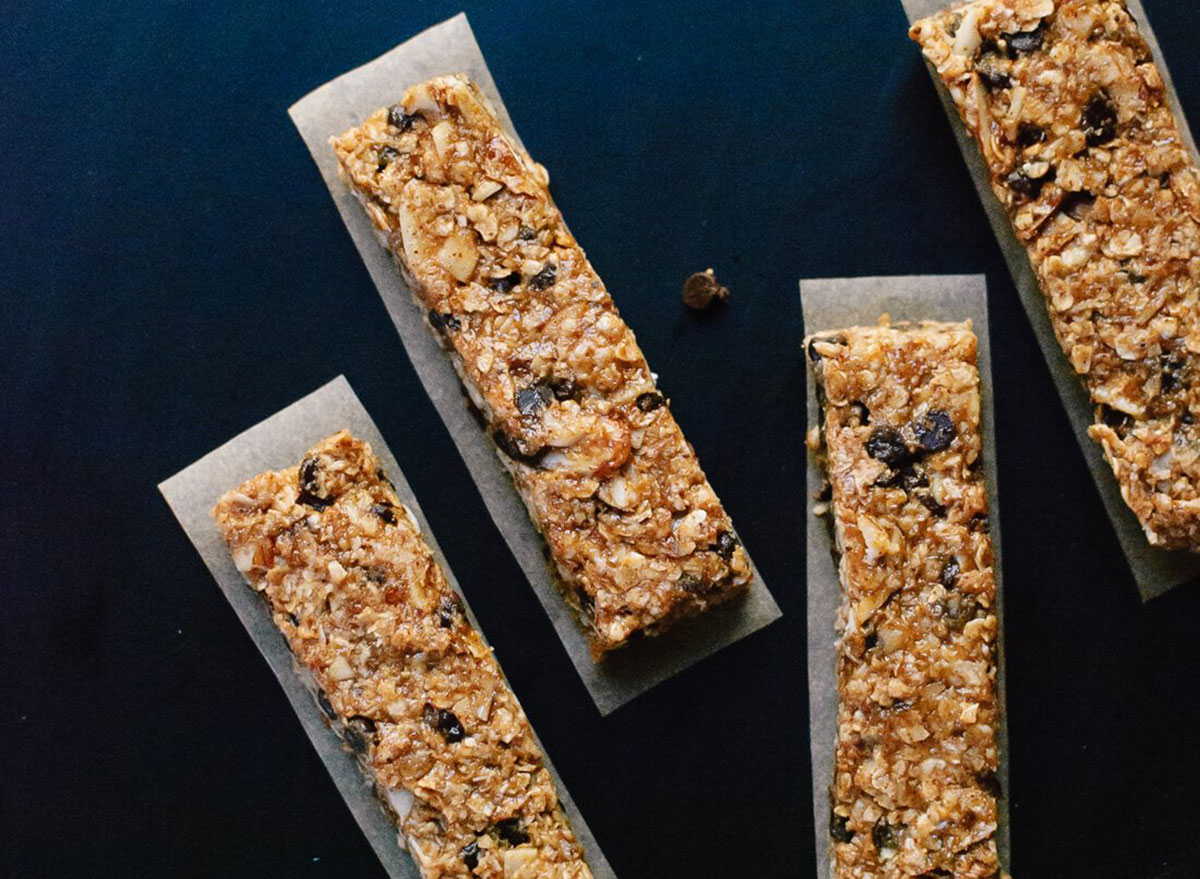 Chocolate chip and almond granola bars recipe from Cookie and Kate