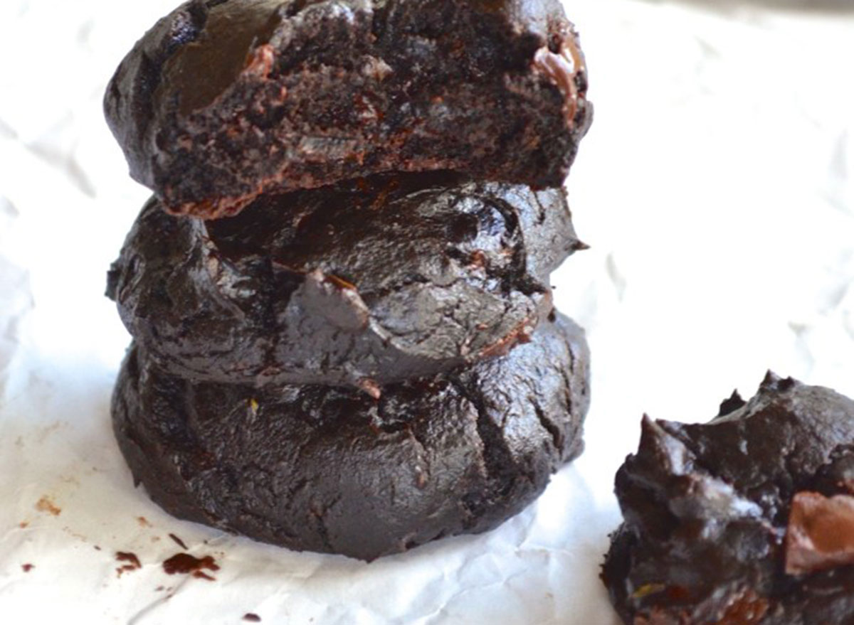 dark chocolate avocado cookies
