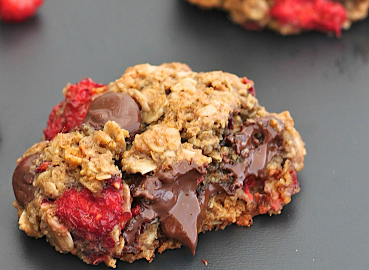 dark chocolate raspberry cookies