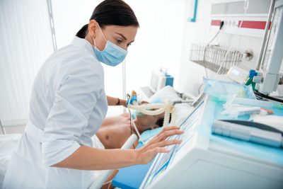 This Is What Happens to Your Body on a Ventilator