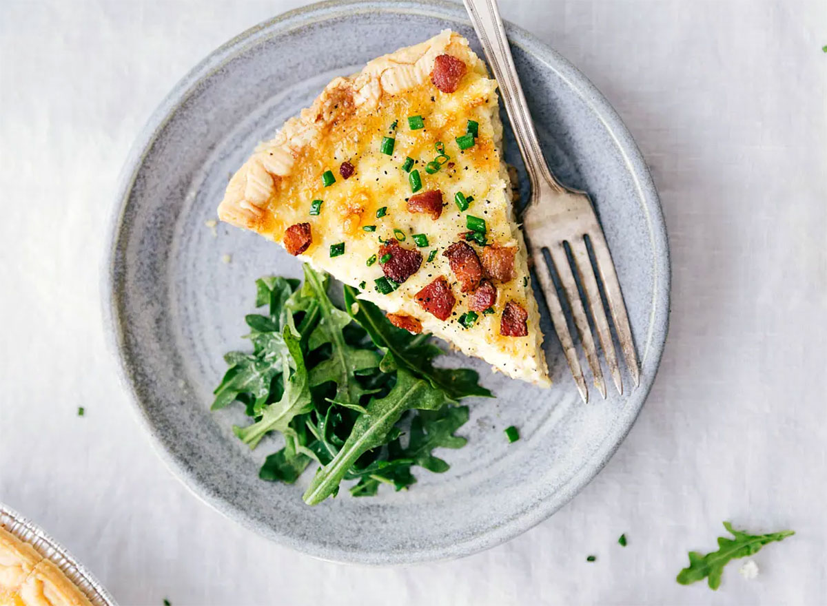 quiche lorraine on plate