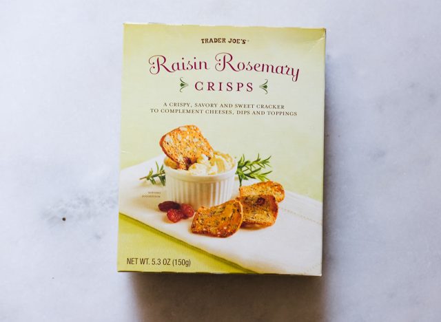 raisin rosemary crisps trader joes