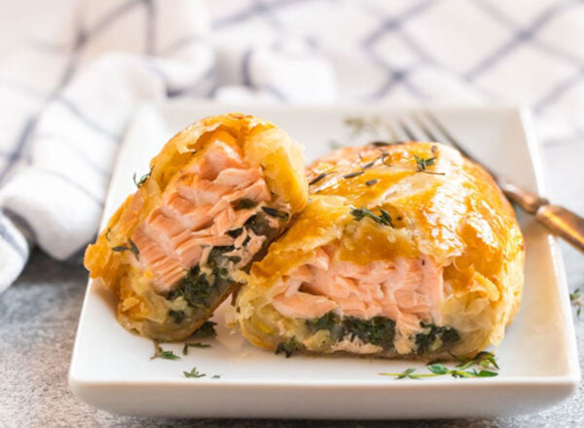 salmon wellington