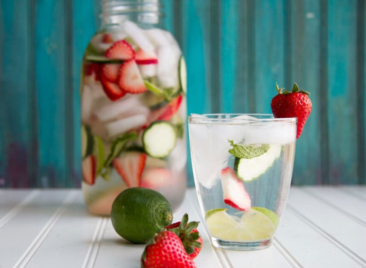 strawberry lime mint water