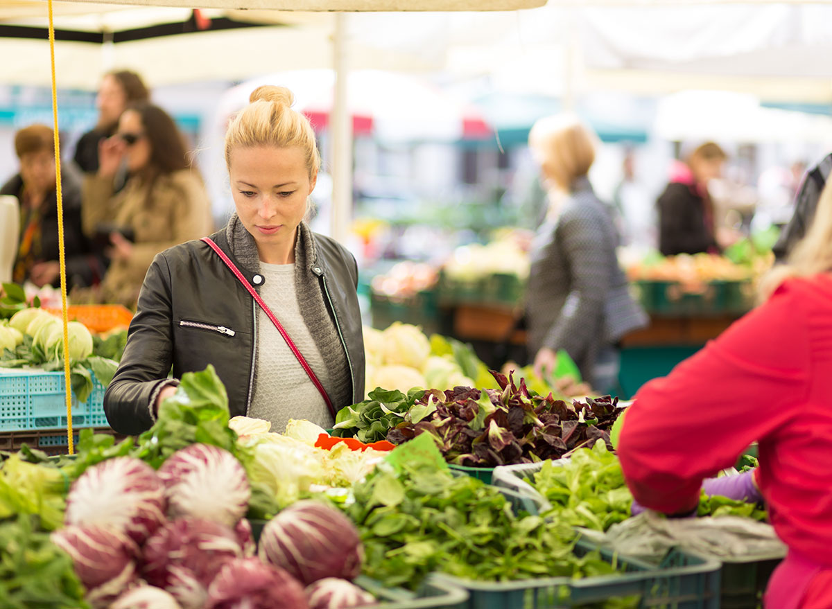 browsing farmers market