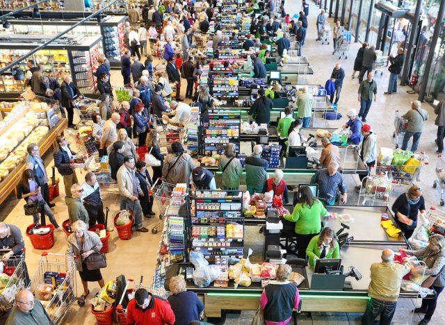 over crowded grocery store