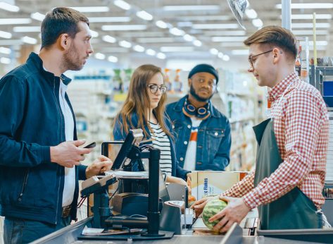 The #1 Worst Thing to Do in the Checkout Line