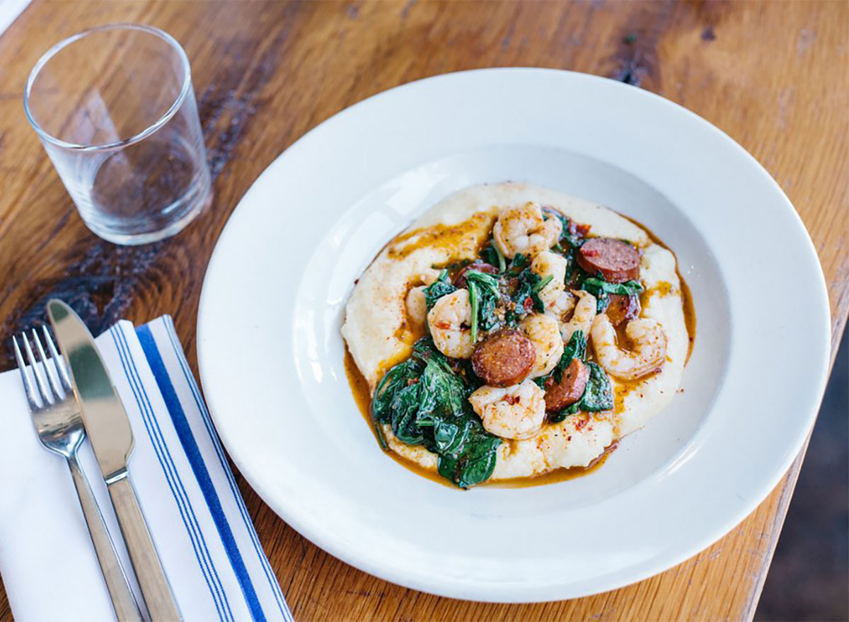 shrimp and grits in a bowl