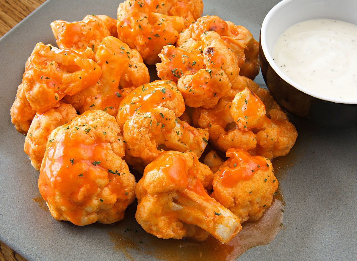 buffalo cauliflower with ranch dip