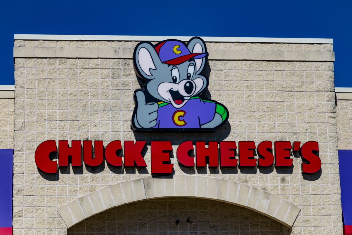 Chuck E. Cheese's store