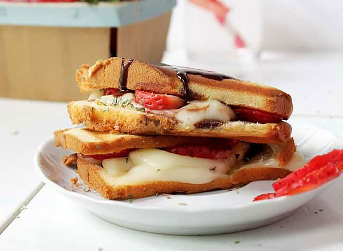 grilled strawberry caprese sandwich