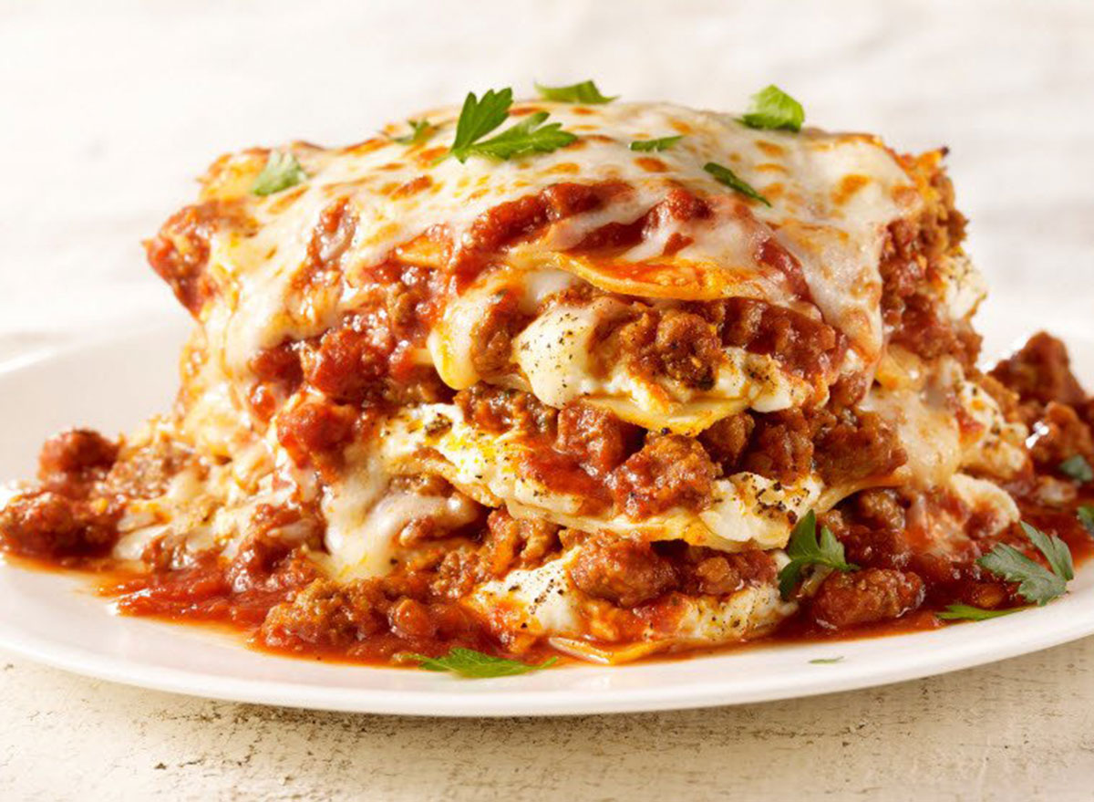 maggianos little italy lasagna