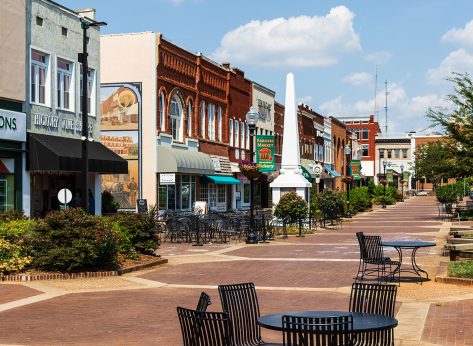 These 7 States Just Paused Restaurant Reopenings