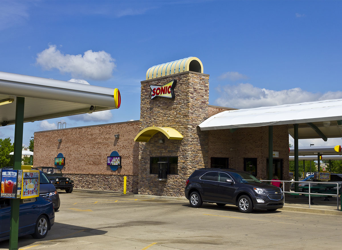 sonic drive thru with cars