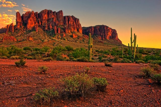 Sunset view of the desert and mountains near Phoenix, Arizona, USA.