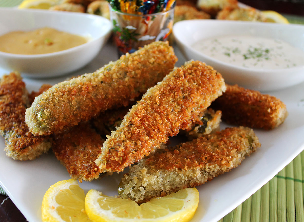 fried pickle spears