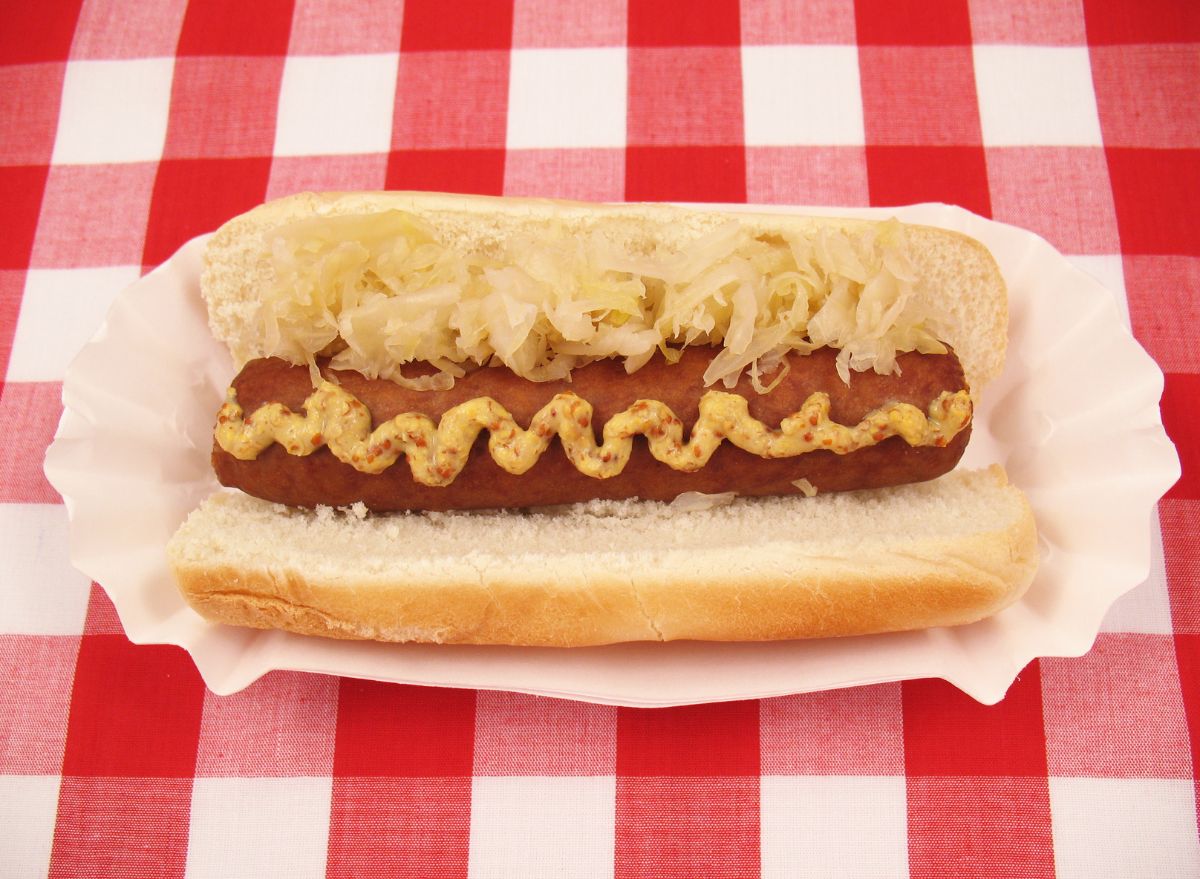 what-happens-to-your-body-when-you-eat-hot-dogs