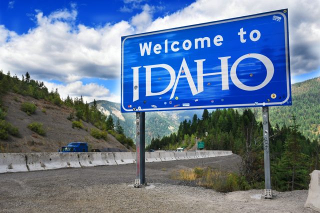 Welcome to Idaho sign on Interstate 90.