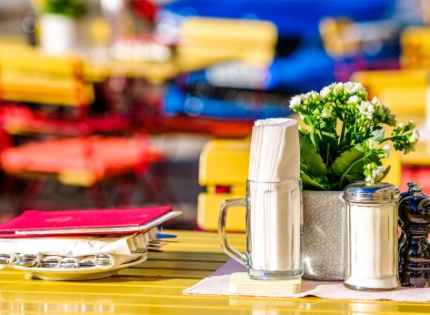 7 Things To Bring With You to a Restaurant 