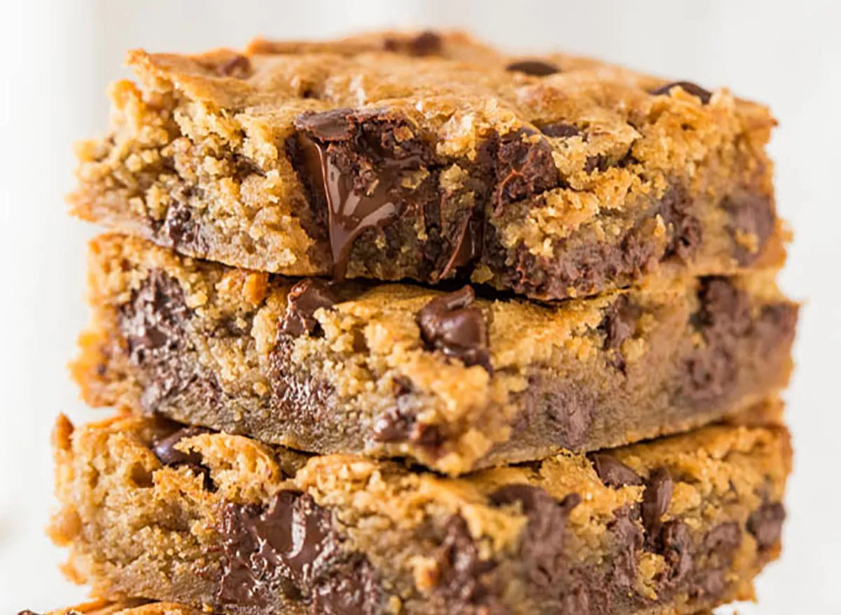 stack of peanut butter chocolate chip dessert bars