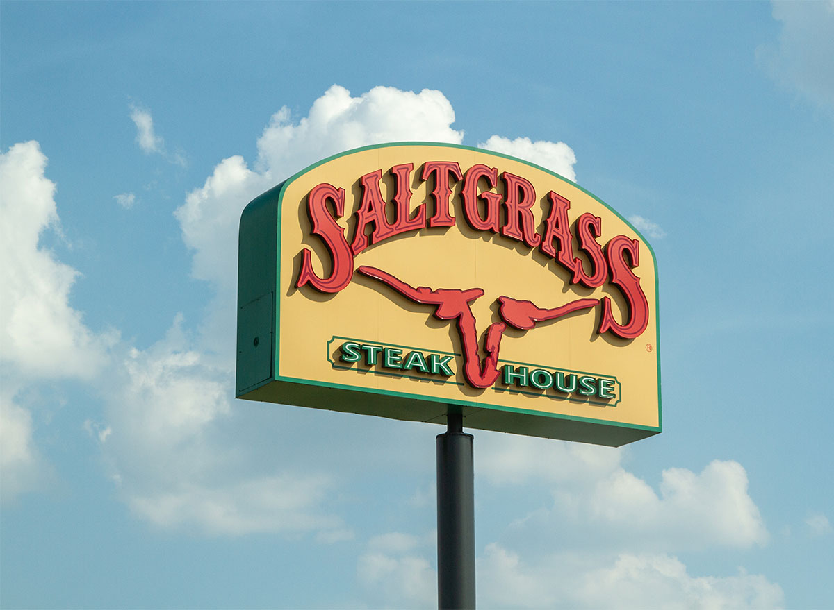 saltgrass steakhouse sign