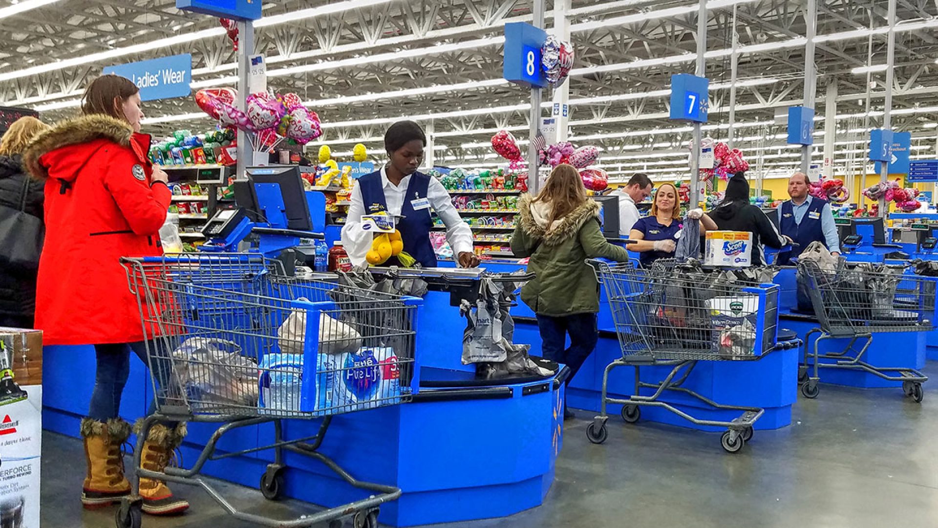 Walmart Is Extending Its Store Hours at Locations Nationwide - Eat This Not That