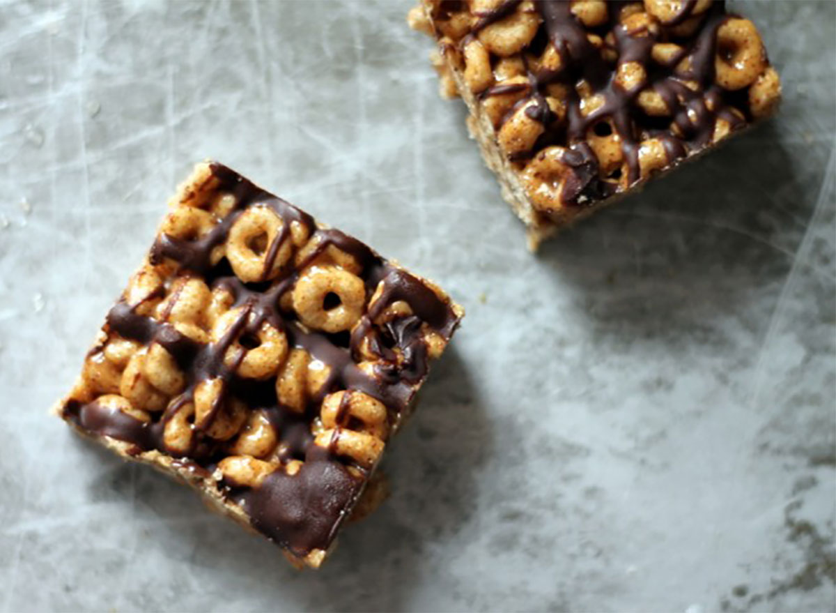 cereal bars made with cheerios and drizzled with chocolate