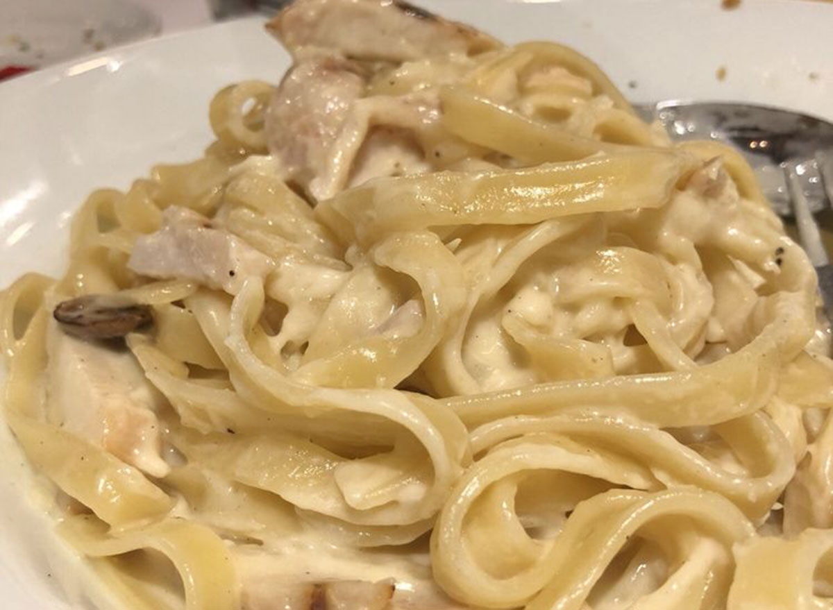 chicken fettuccine alfredo