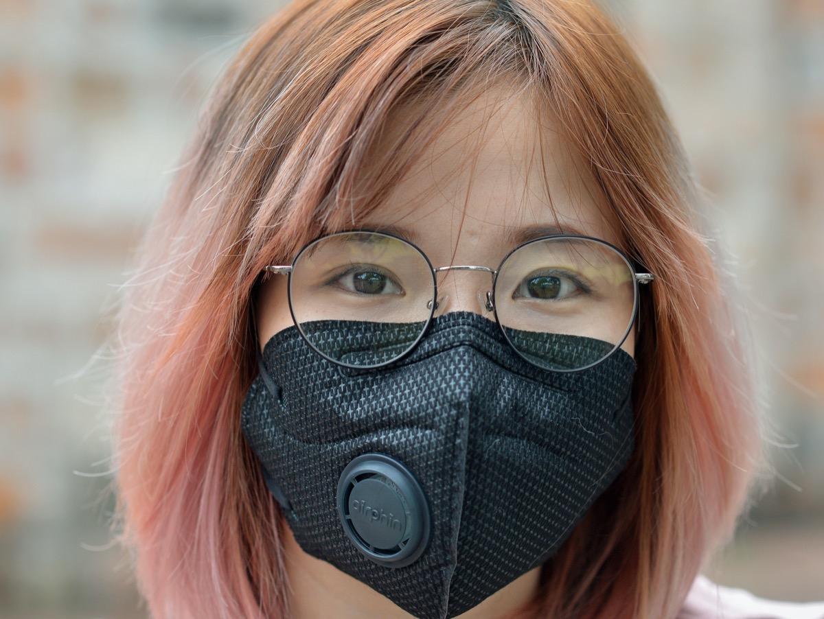 Singapore lady refuses to wear mask