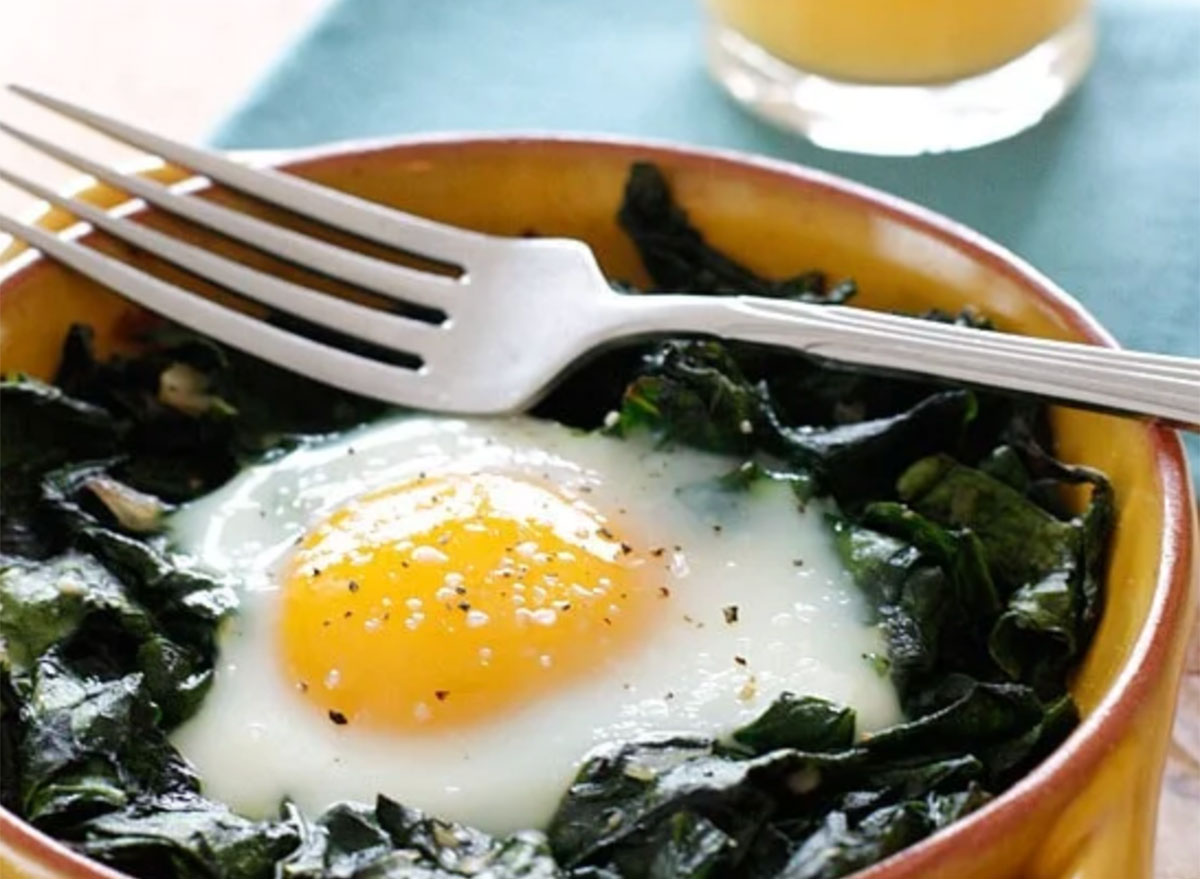 baked egg spinach