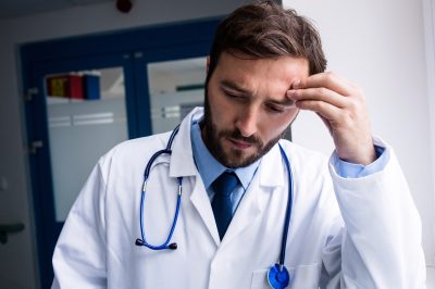 I'm an ER Doctor and You Should be Scared of These COVID Symptoms