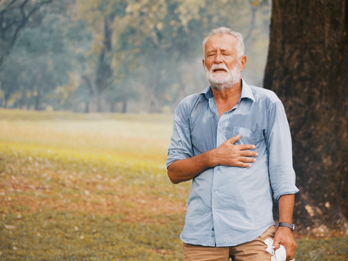 Elderly caucasian sweating and fainting.