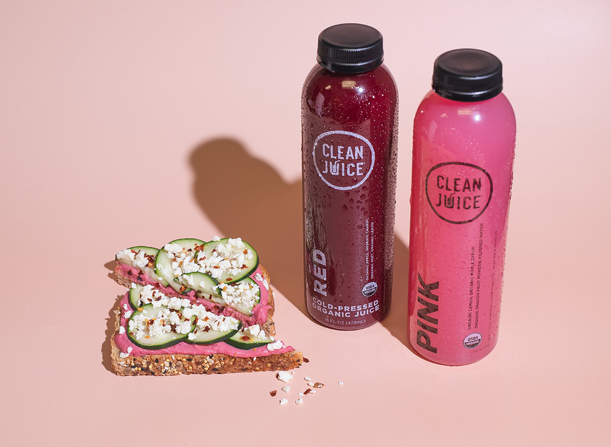 clean juice with hummus toast