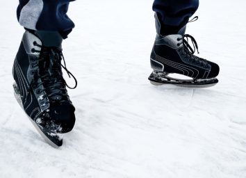 Hockey player. Skate. Winter sport.