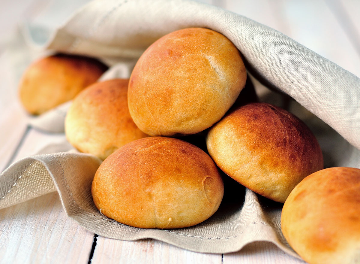 buttermilk dinner rolls