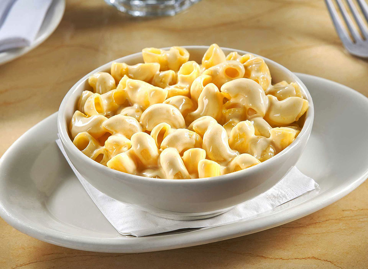 cheesecake factory mac and cheese image