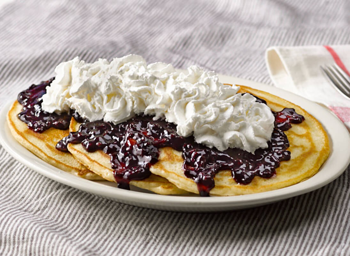 cracker barrel fruit topped pancakes