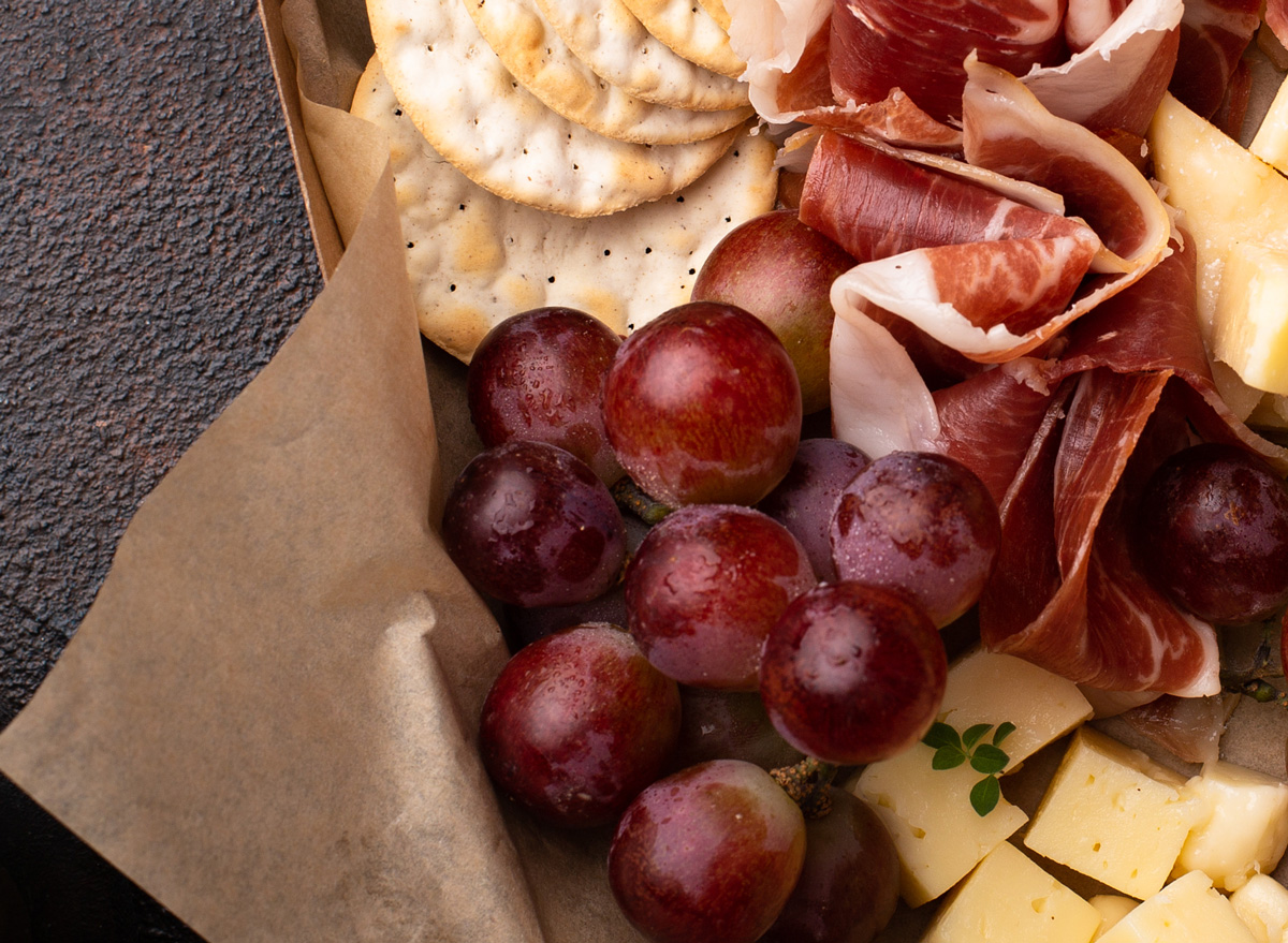 grapes crackers meat cheese prosciutto jerky